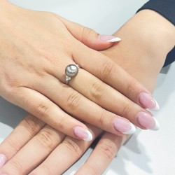 Δαχτυλίδι λευκόχρυσο Κ18 με μαργαριτάρι Akoya - W319306